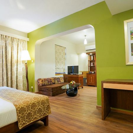Neelams The Grand Hotel Calangute Bagian luar foto
