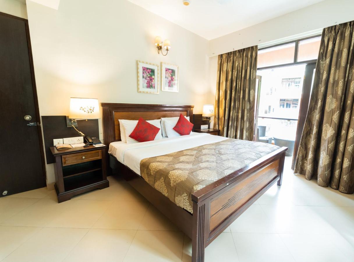 Neelams The Grand Hotel Calangute Bagian luar foto