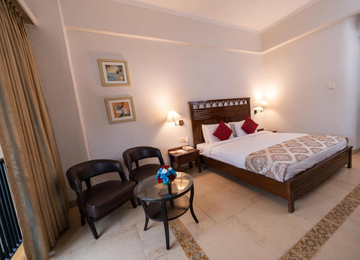Neelams The Grand Hotel Calangute Bagian luar foto