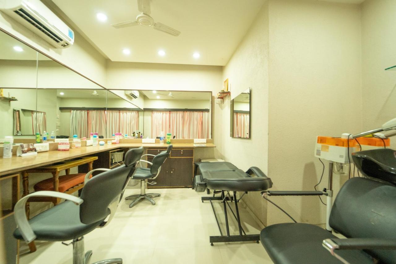 Neelams The Grand Hotel Calangute Bagian luar foto