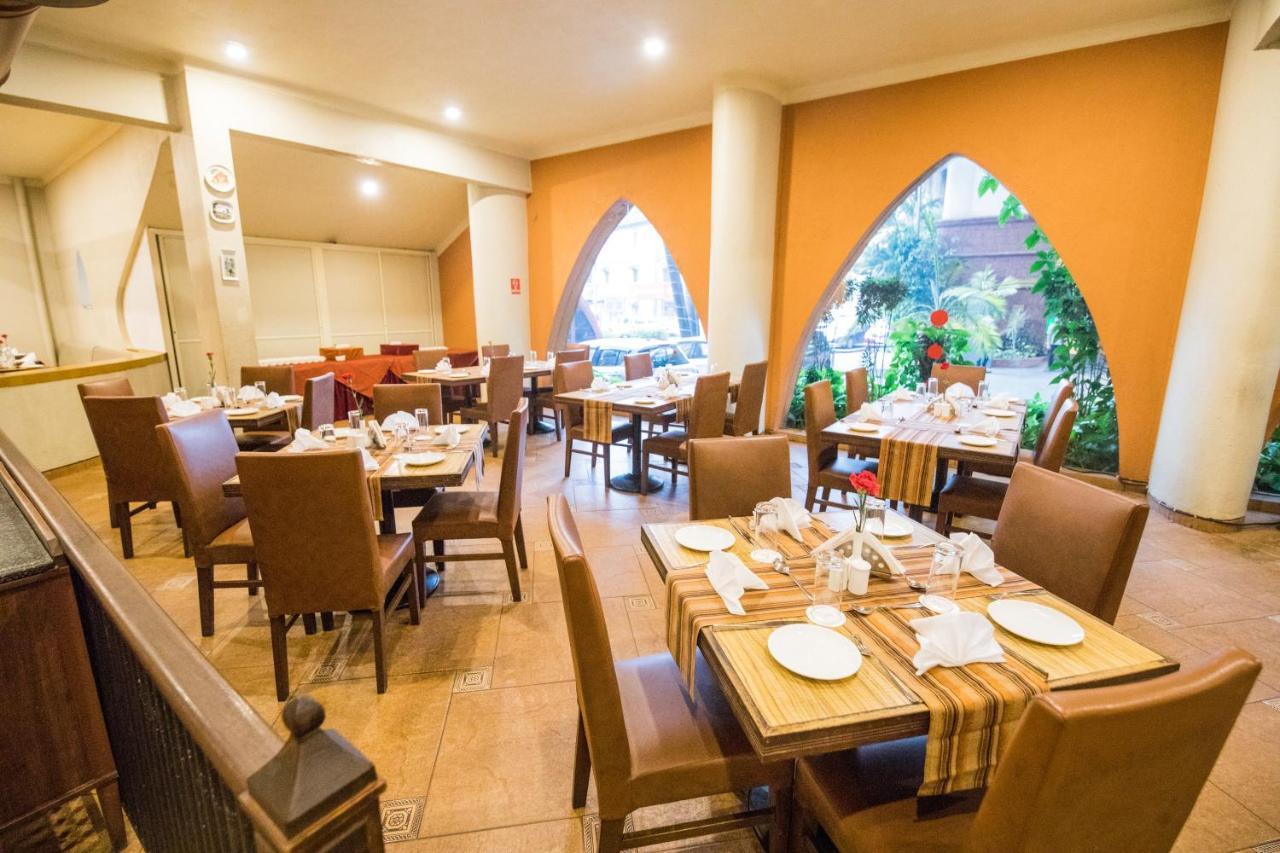 Neelams The Grand Hotel Calangute Bagian luar foto