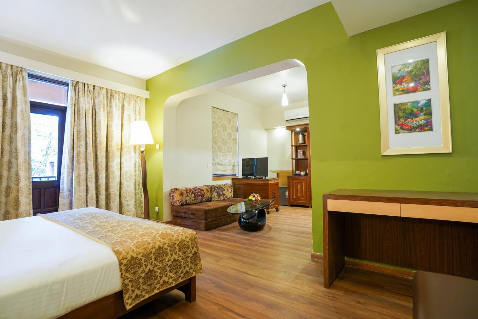 Neelams The Grand Hotel Calangute Bagian luar foto